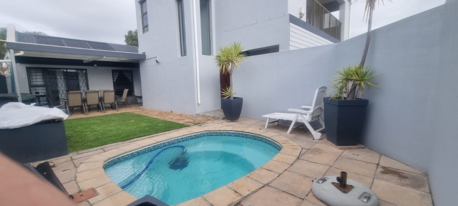 3 Bedroom Property for Sale in Parklands Western Cape